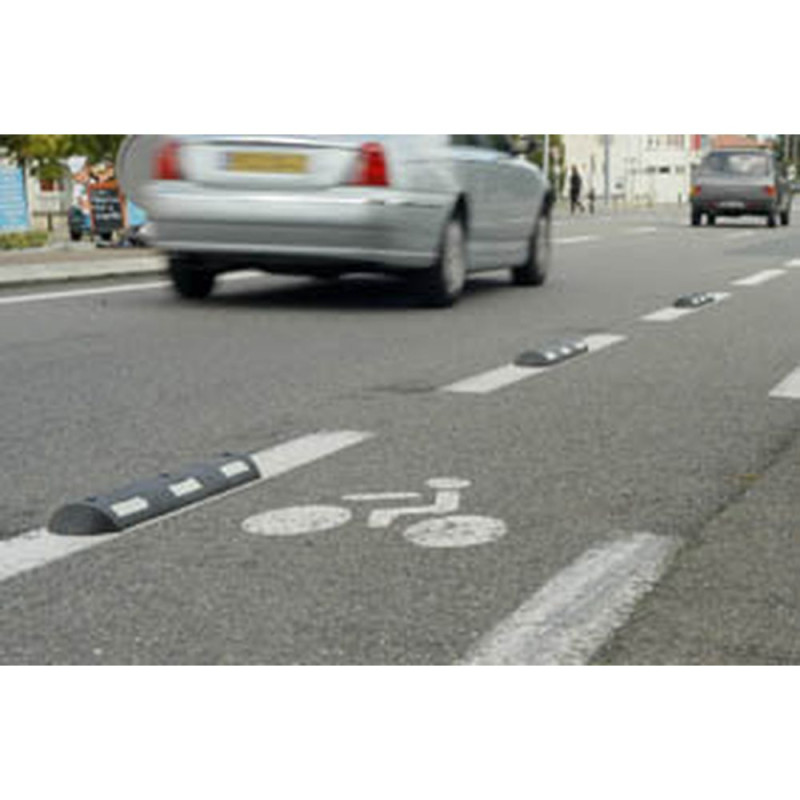 Séparateur pour piste cyclable, couloir de bus