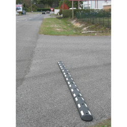 Séparateur pour piste cyclable, couloir de bus