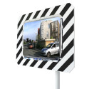 Miroir de rue autorisé sur voie publique Premium
