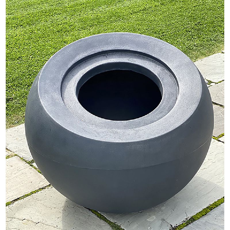 Jardinière plastique boule inclinée Delight