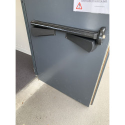 Protection à l'impact à positionner avant l'obstacle - Porte