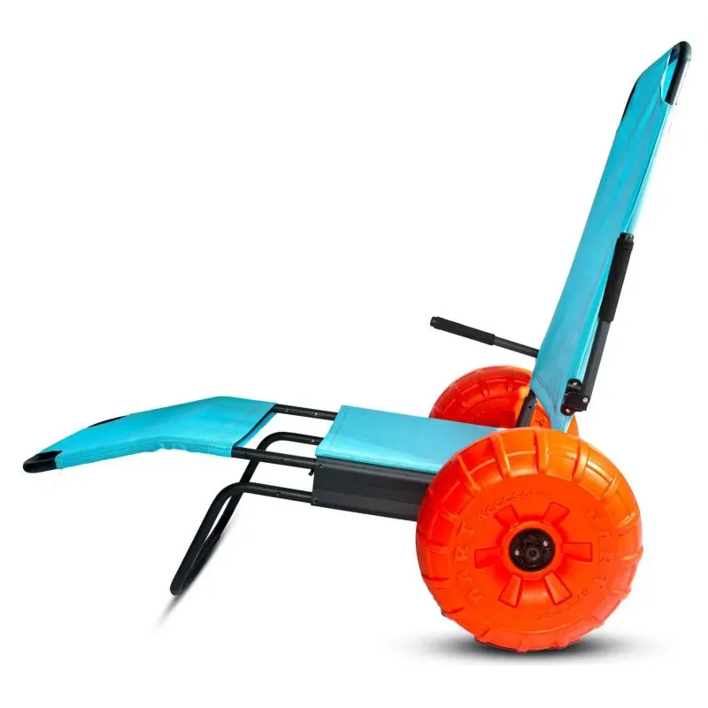 Fauteuil PMR de mise à l'eau avec roues flottantes