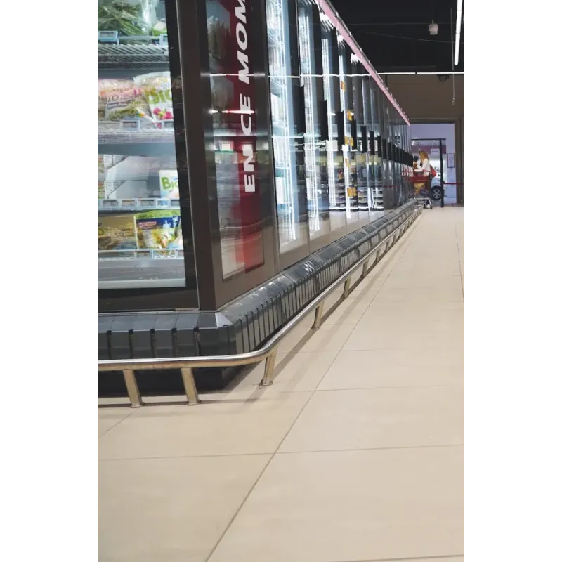 Bumper de protection pour rayonnage de magasin