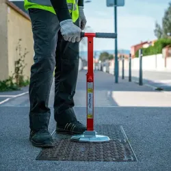 Mini lève plaque d'égoût aimanté - Mini Liftplaq plus