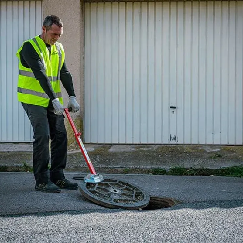 Mini lève plaque d'égoût aimanté - Mini Liftplaq plus