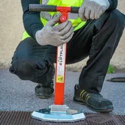 Mini lève plaque d'égoût aimanté - Mini Liftplaq plus