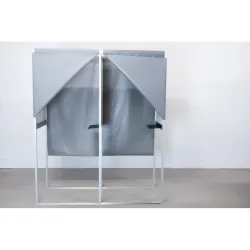 Isoloir de vote standard