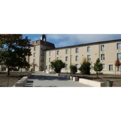 Banquette en béton rectangulaire - Cestas