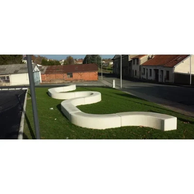 Banquette en béton préfabriqué rectangulaire courbée - Cestas