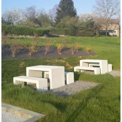 Table béton + 2 banquettes béton - Bordeaux