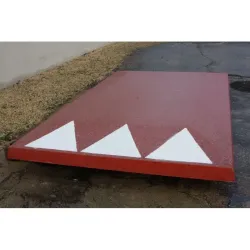 Coussin berlinois en béton préfabriqué rouge sablé