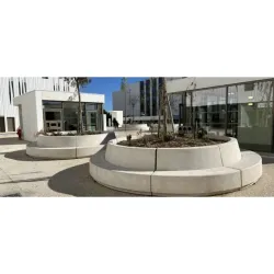 Banc de ville arrondi Daytona en béton