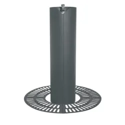 Fontaine de ville Villa Olimpica avec grille