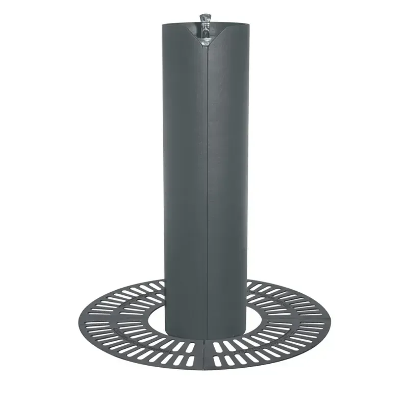 Fontaine de ville Villa Olimpica avec grille