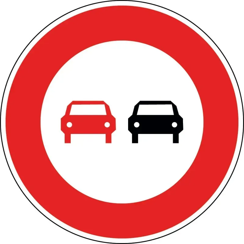 Panneau B3 - Interdiction de dépasser tous les véhicules à moteur