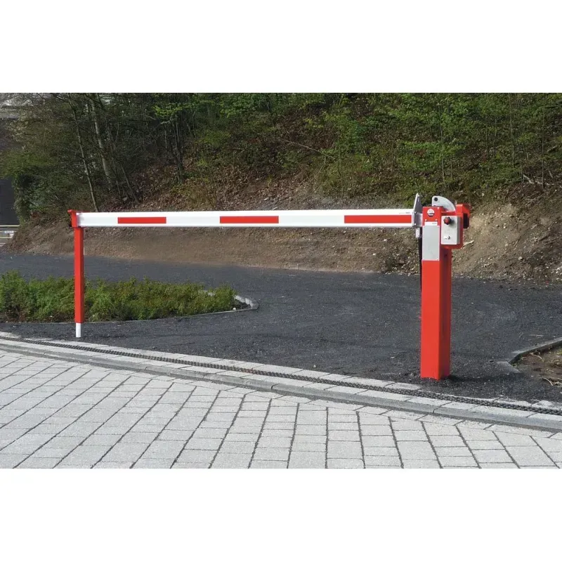 Barrière levante à vérin pneumatique avec lisse rectangulaire WES31