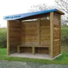 Abri bus en bois ouvert sur face avant