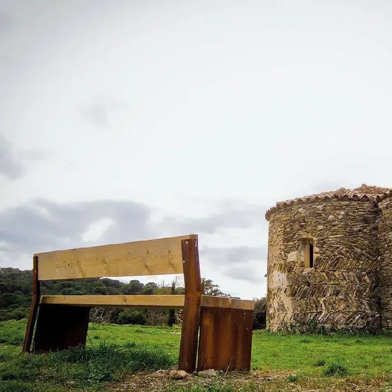 Banc Benito Gavarres UM311R en Corten et bois