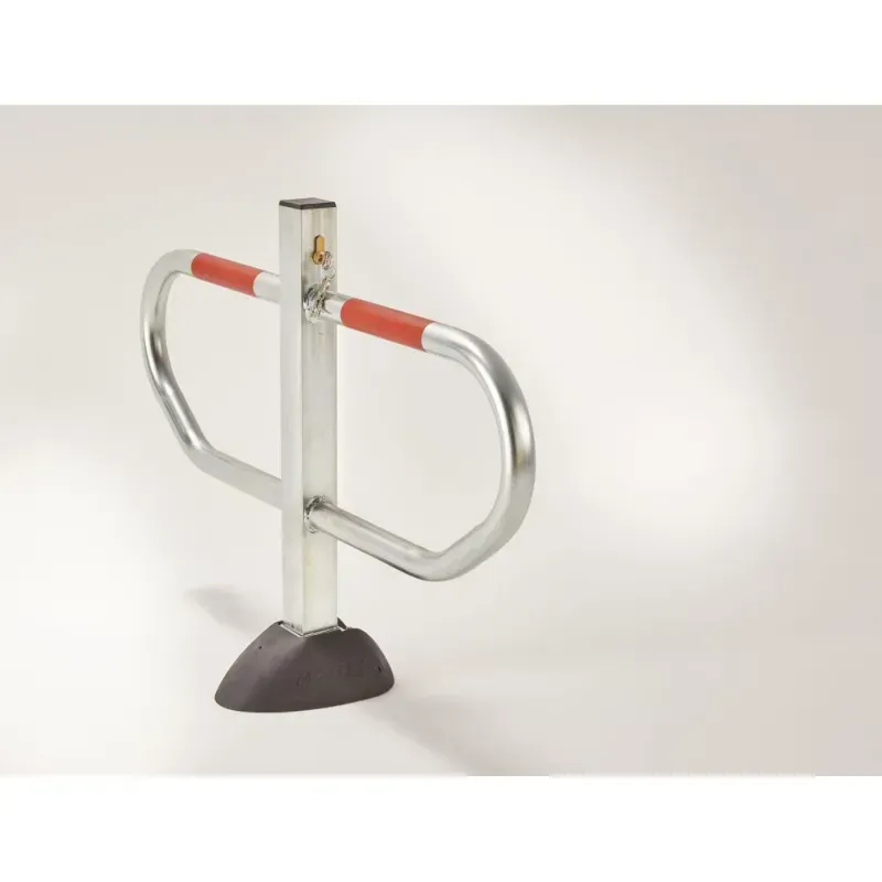 Barrière de parking  à pied central rabattable