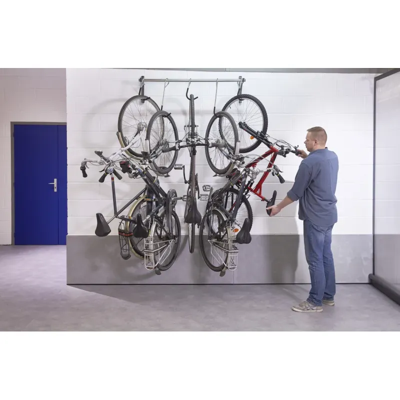 Suspension avec crochets coulissants pour 5 vélos