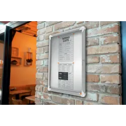 Vitrine murale d'extérieur avec porte battante - Nobo premium