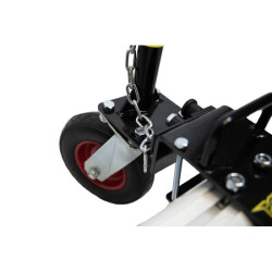 Roues rabatables et multidirectionnelles pour but de football