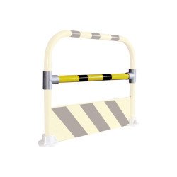 Barre de renfort avec raccord pour arceau renforcé de sécurité