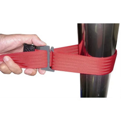 Boucle métal pour poteau à sangle