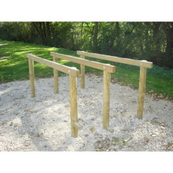 Barres parallèles pour parcours sportif