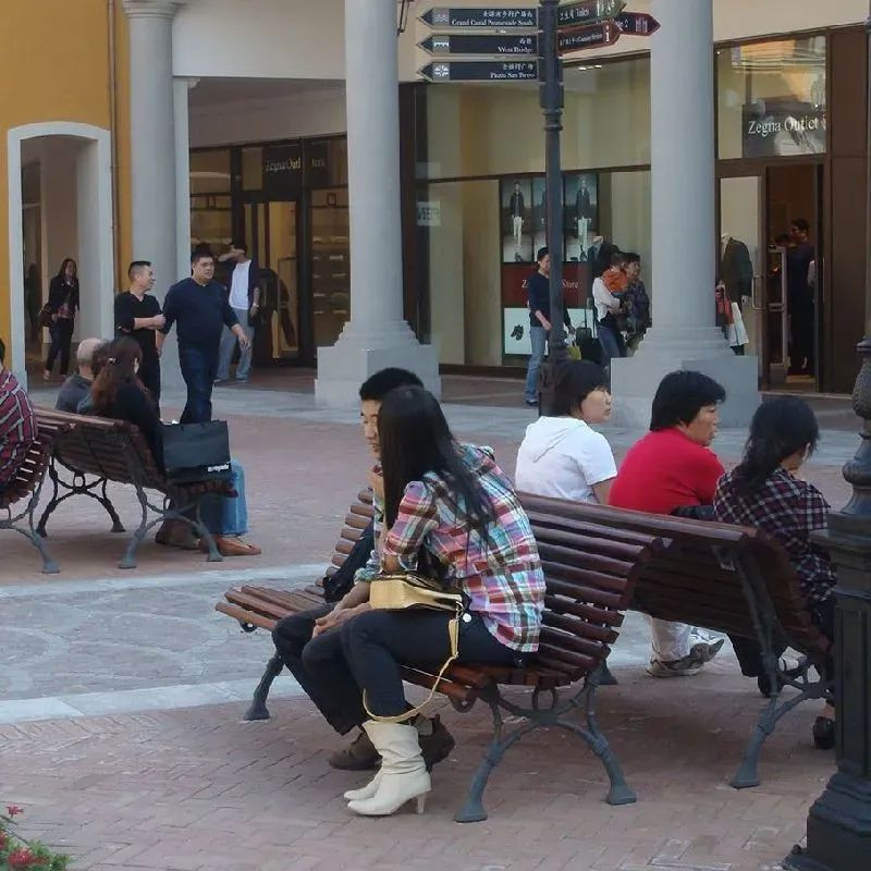 Banc Barcino Benito UM3031 en métal et lattes en bois exotique
