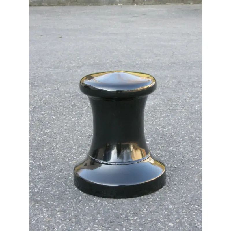 Borne anti stationnement incassable Marine