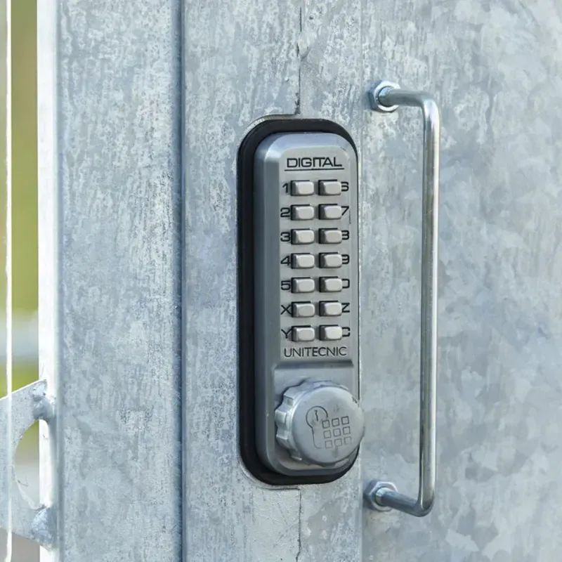 Abri fermé pour 6 à 12 vélos 