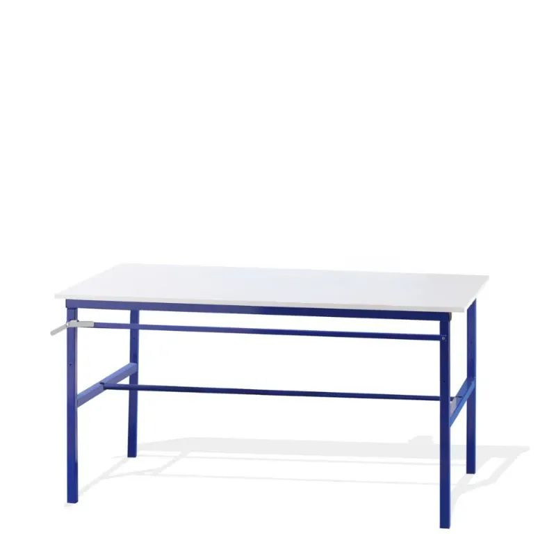 Table d'emballage avec dérouleur papier