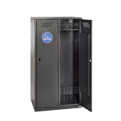 Casier sécurisé avec prise électrique pour deux trottinettes