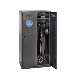 Rangement sécurisé avec prise électrique pour deux trottinettes