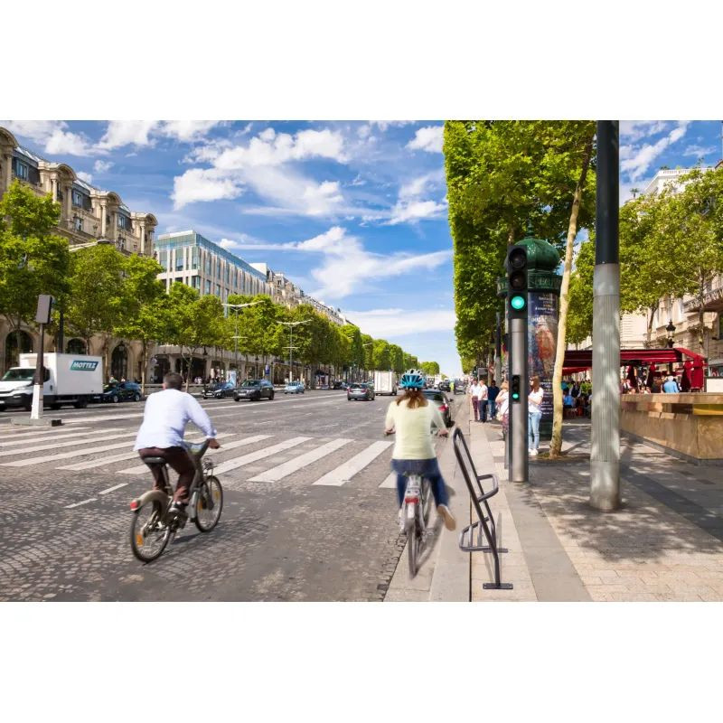 Repose- pied pour cycliste ou assis débout
