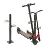 Poteau avec pinces antivol pour rangement de 2 trottinettes