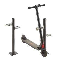 Poteau avec pinces antivol pour rangement de 2 trottinettes