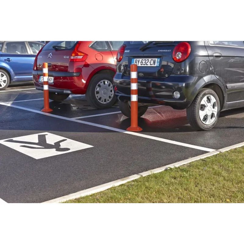 Poteau flexible pour parking