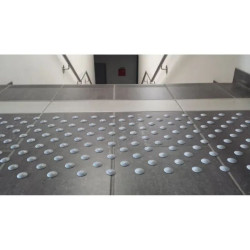 Lot de 5 kits de 33 clous podotactiles auto-adhésifs Iziplot