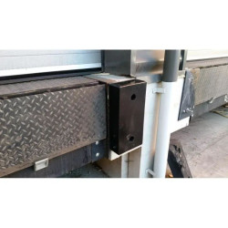 Platine de fixation pour tampon de quai de chargement Viso