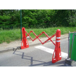 Barrière d'intervention extensible plastique