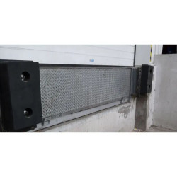 Butoir de quai en caoutchouc ou à mémoire de forme