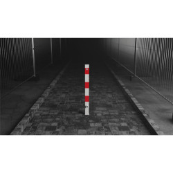 Poteau rouge et blanc amovible carré 7x7 cm - Schake