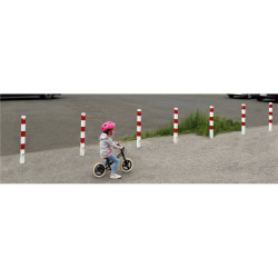 Poteau rouge et blanc amovible carré 7x7 cm - Schake