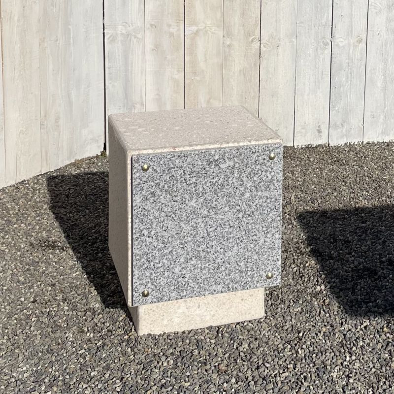 Base pour cases de columbarium