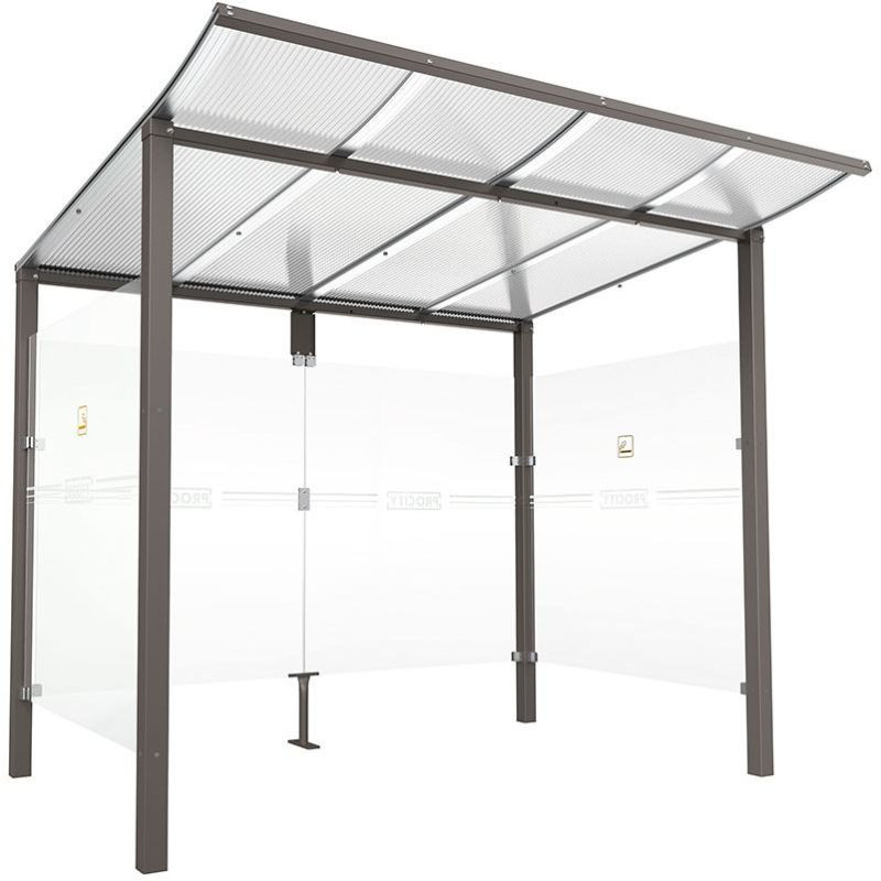 Abri extérieur en plastique transparent et métal