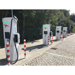 Poteau de dissuasion Schake rouge et blanc D.60, D.89, D.108 mm