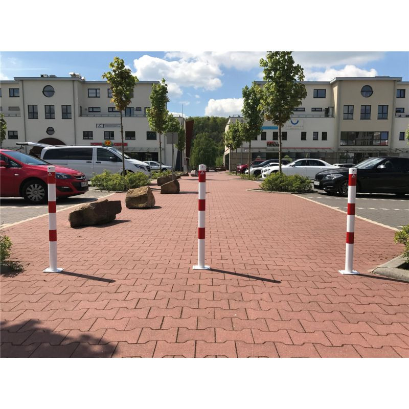 Poteau de dissuasion en galva avec ou sans anneaux pour chaîne