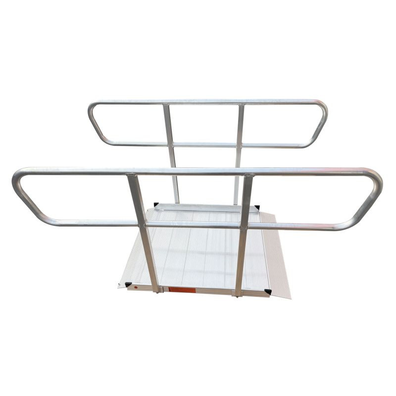 Rampe en aluminium PMR avec garde-corps